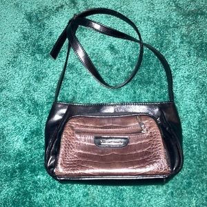 Jaclyn smith purse